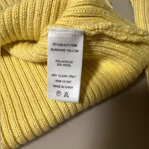 ASTR The Label Astoria Sweater Sunshine Yellow Size M. NWT - Picture 7 of 9